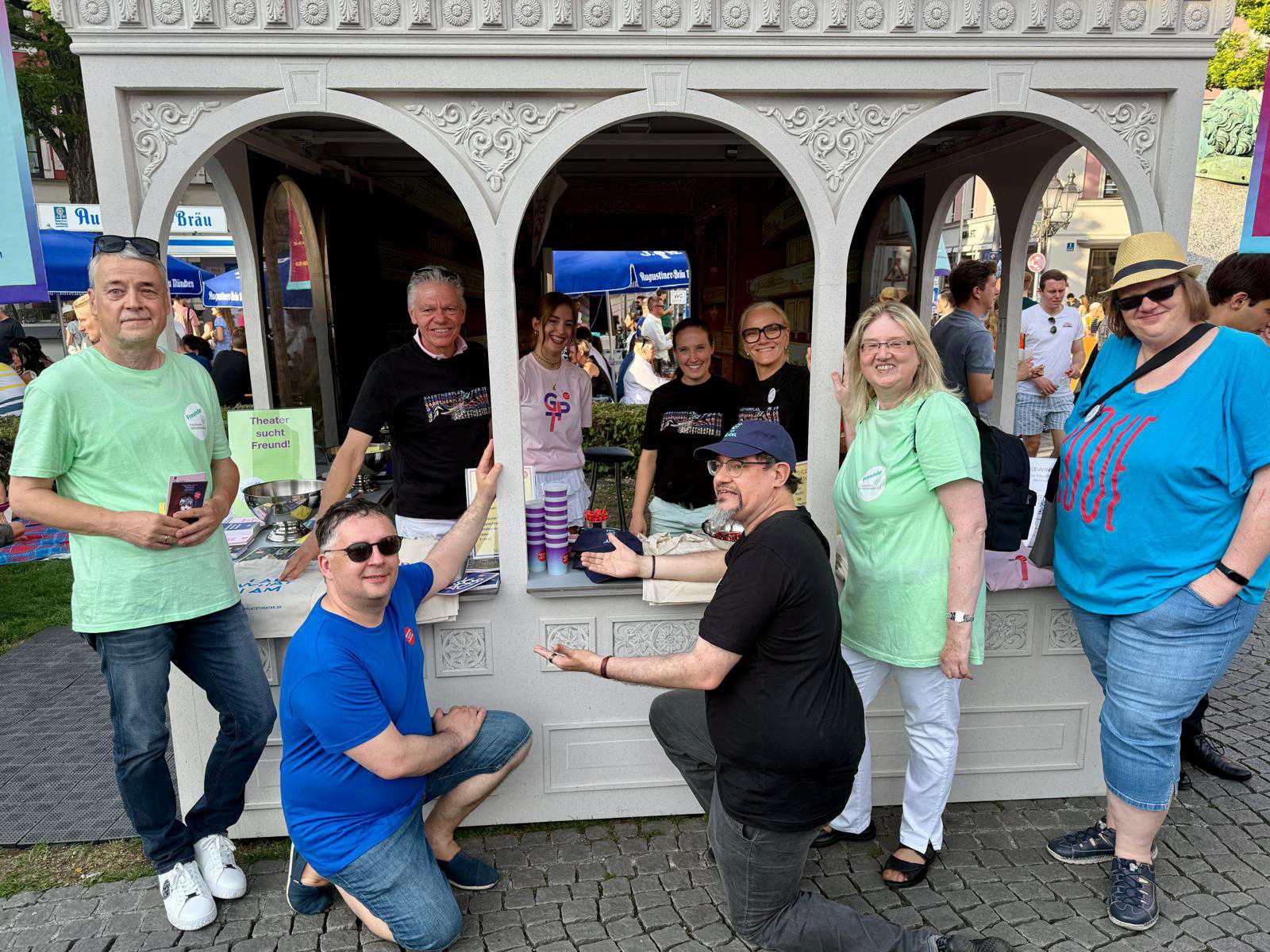 Mitglieder des Freundeskreises beim Gärtnerplatz Open Air